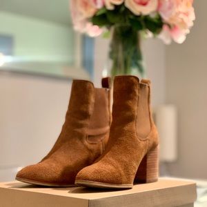 STEVE MADDEN (Addy cognac suede) BOOTIES